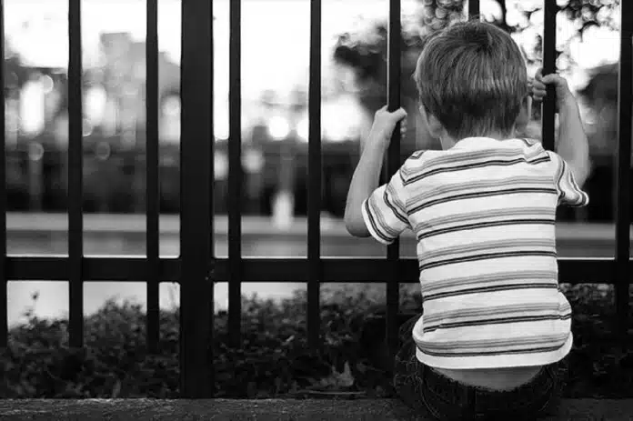 sete Médico enumera 7 pecados capitais cometidos contra a infância