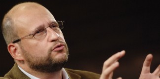 “Como pensar fora da caixa”, por Clóvis Barros Filho