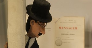 revistapazes.com - Eis aqui, completo, o poema "Tabacaria" - de Fernando Pessoa, declamado por Abujamra