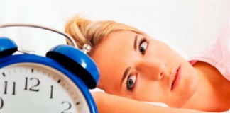 Despertar no meio da madrugada pode indicar que hormônio do estresse está alto