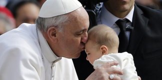 ‘’Não existe mãe solteira, mãe não é estado civil!’’ – afirma o Papa Francisco