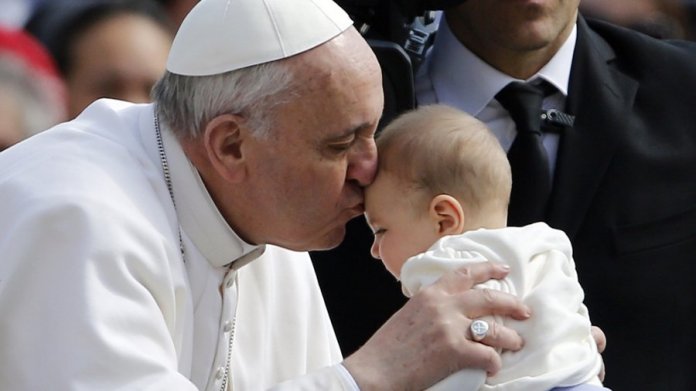 ‘’Não existe mãe solteira, mãe não é estado civil!’’ – afirma o Papa Francisco