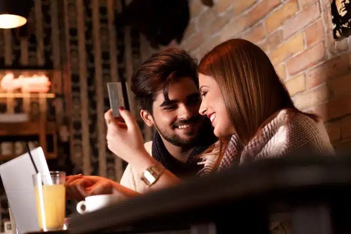 shutterstock_512898679.jpg garantia O amor é um risco. Quem quer garantia faz um seguro.