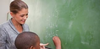 Em terra de egos quem vê o outro é rei