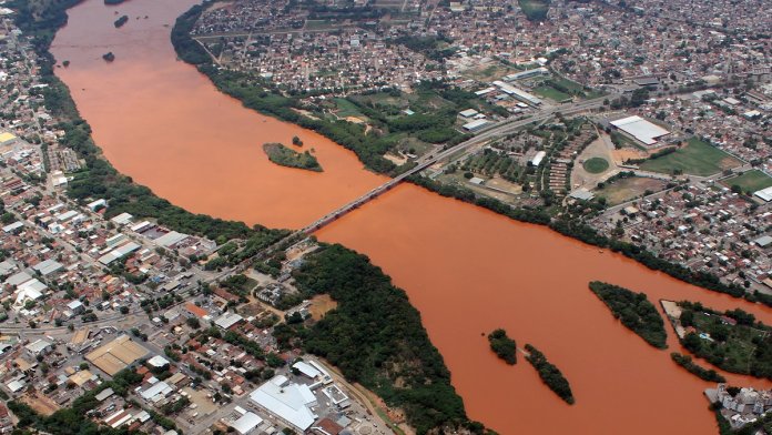 O Rio Doce, em ação inédita no Brasil, entra em juízo para defender os seus direitos