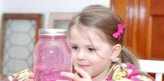 Conheça o “pote da calma”: uma técnica de Montessori para tranquilizar  crianças e adultos