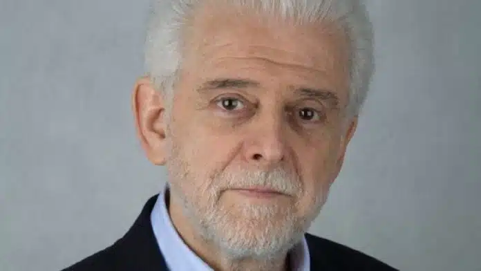 gikovate-sozinho “Incrível como as mulheres ficam bem, sozinhas” por Flávio Gikovate