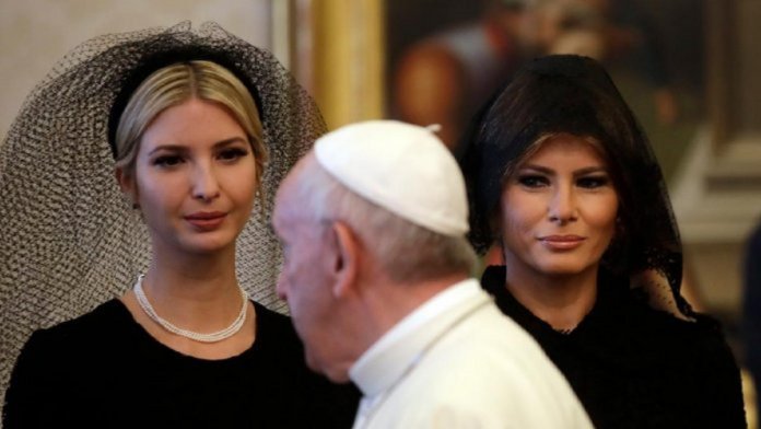 Somente 7 mulheres no mundo podem vestir branco perante o Papa