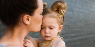 “Mamãe, cuida da minha infância.. Você é a única coisa que tenho!”