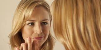 Acha que está envelhecendo rápido  demais? 5 causas de envelhecimento prematuro nas mulheres