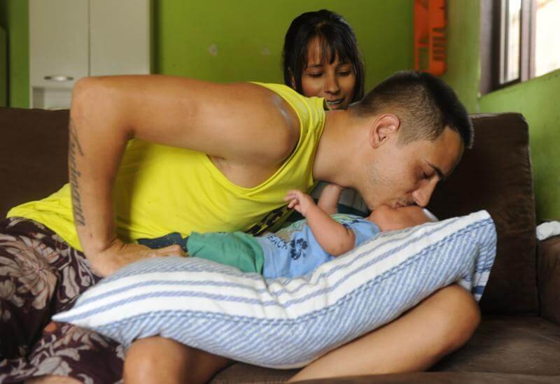 revistapazes.com - Presidiário faz o parto do próprio filho e conta como isso mudou a sua vida