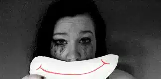 Depressão Sorridente: quando a tristeza se esconde por trás de um sorriso