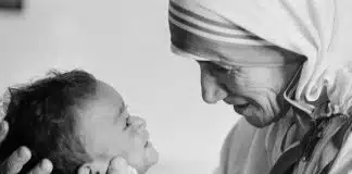 “O amor não pode limitar-se ao mínimo indispensável. O amor exige o máximo!”, um relato sobre Madre Teresa