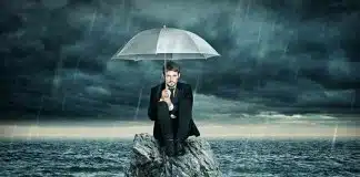 Algumas tempestades, em vez de atrapalhar, limpam os nossos caminhos