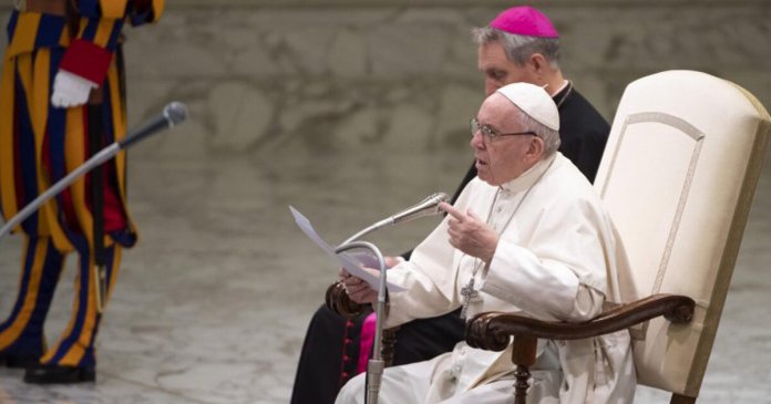 Papa diz que é melhor viver como ateu do que ir à igreja e odiar os outros