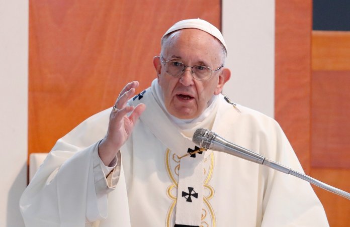 Papa Francisco diz aos jovens para se libertarem do vício do celular: “é como uma droga”, afirmou