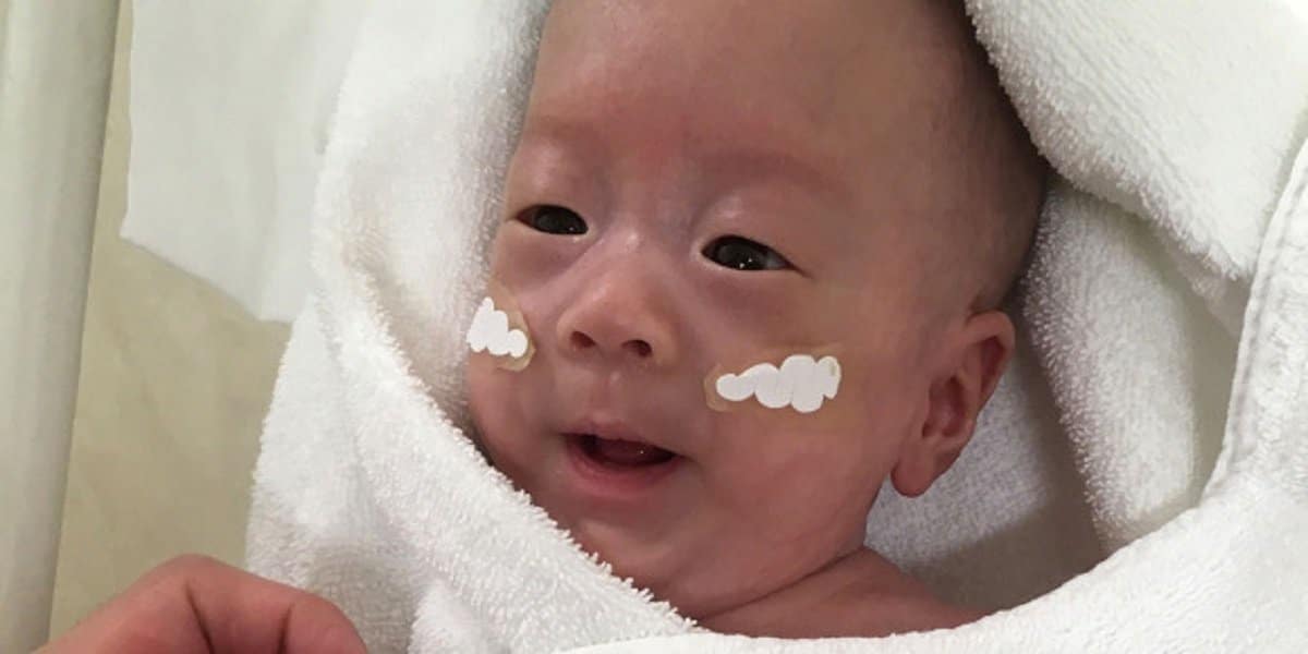 web3-japan-baby-smallest-000_1dy4yu-handout-keio-university-hospital-afp-ai