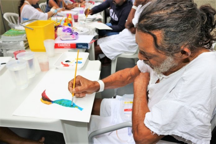Hospital público de Goiânia passa a usar a arte como parte do tratamento dos doentes