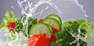 Lavar alimentos com bicarbonato de sódio elimina agrotóxicos em até 96%