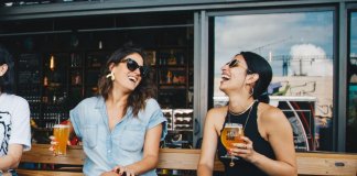 Amizade é também estar separados sem que nada mude