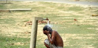 A Índia está literalmente assando: 50º, água acabando, aldeias evacuadas e animais abatidos