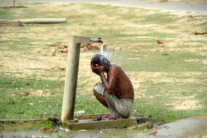 A Índia está literalmente assando: 50º, água acabando, aldeias evacuadas e animais abatidos
