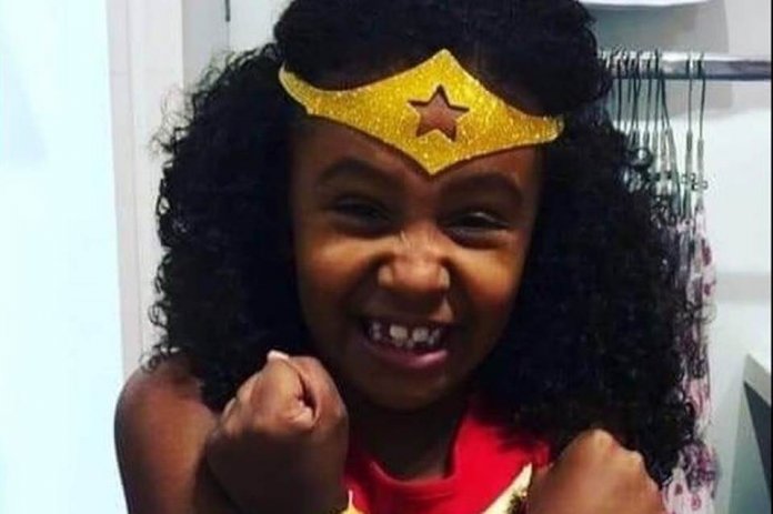Conheça o poema que viralizou na internet em homenagem Ágatha Félix (8 anos) morta por policiais no Rio