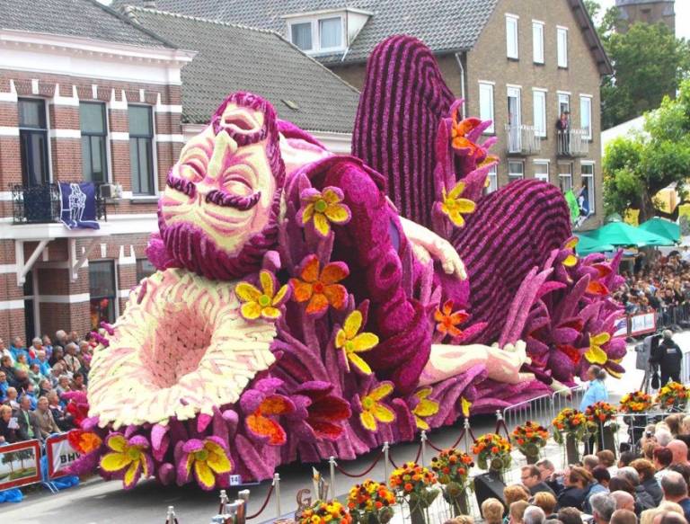 2015-Bloemencorso-Zundert-Van-Gogh-22-889×675-768×583
