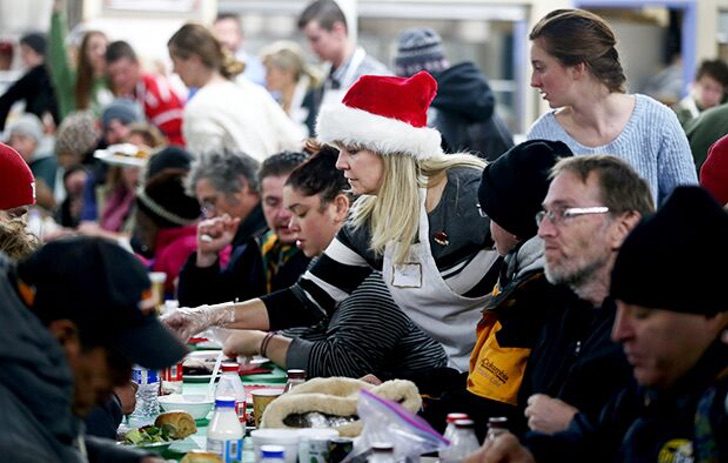 620-lds-and-catholic-community-services-provide-steak-dinner_3