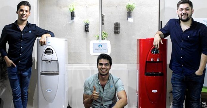 Mexicanos criam uma máquina que transforma o ar em água potável. Produz até 5.000 litros por dia