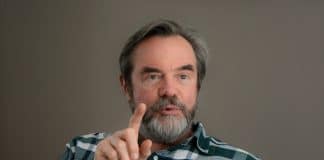 “Os professores são as pessoas mais necessárias e úteis da Terra” – Por Clara Dawn