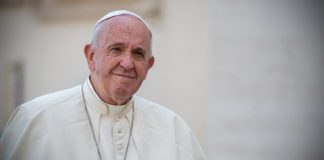 Big Bang e Teoria da Evolução não contradizem cristianismo, diz Papa