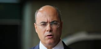 Witzel, governador do Rio de Janeiro, anuncia que está com o novo coronavírus