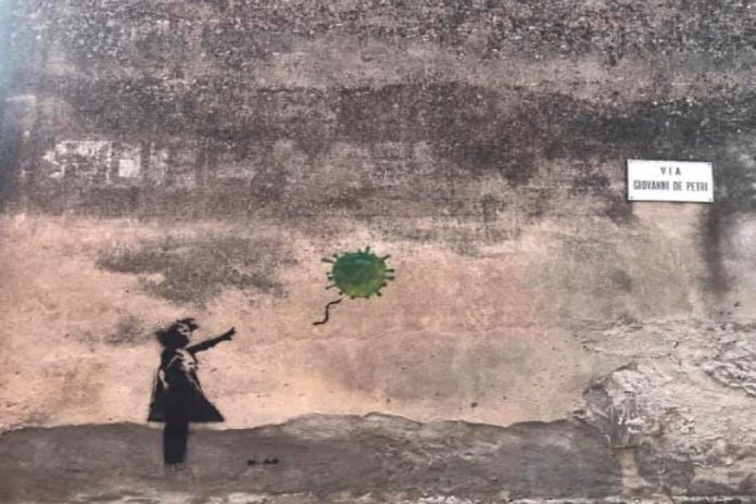 A garota com o balão de Banksy foi adaptada: permite que o coronavírus “voe para longe”