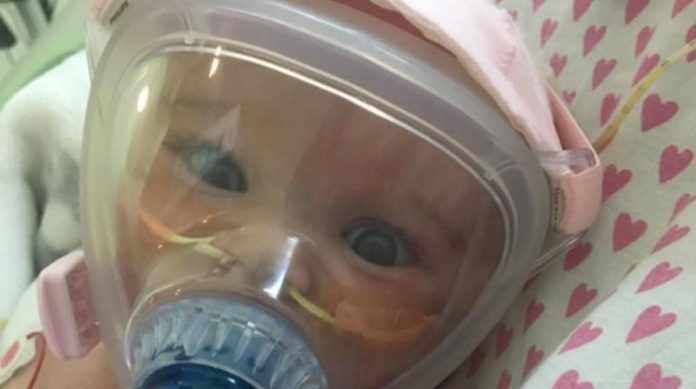 Enfermeiras choram emocionadas após bebê vencer o Covid-19
