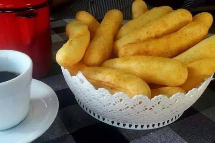 Bolinho de polvilho frito: aprenda fazer essa delícia com cara de receita de vó