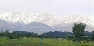 Com menos poluição em virtude da quarentena, Índia vê os Himalaias de novamente