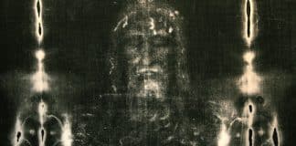 Santo Sudário ficará exposto, ao vivo, pela TV e internet neste Sábado Santo para os católicos