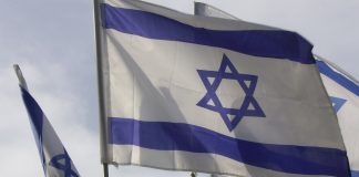 Ministro de Israel diz que pesquisa local produziu anticorpo para covid-19