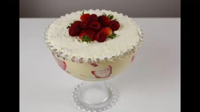 maxresdefault (2) Aprenda a fazer a “Bolo na Taça com frutas vermelhas” e surpreenda no dia das mães