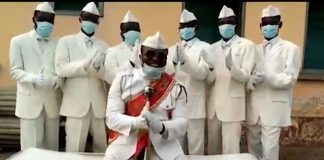 Dançarinos do “meme do caixão” pedem que as pessoas respeitem isolamento (vídeo)