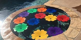 Estas flores flutuantes são painéis solares que aquecem piscinas
