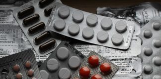 Governo brasileiro zera tarifas de  34 medicamentos usados no combate à covid-19