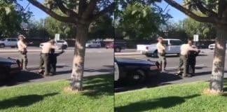 Polícia dos Estados Unidos prende três adolescentes NEGROS que foram assaltados por homem BRANCO