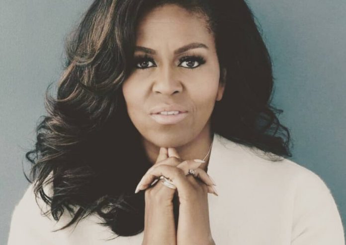 Michelle Obama diz que está com depressão e, após, tranquiliza seguidores