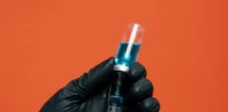 Rússia anuncia que fará vacinação em massa em sua população já em outubro