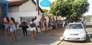 Solidariedade: moradores compram 3 mil picolés de dono de sorveteria que teve energia cortada