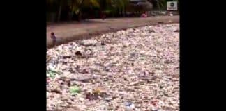 “Tsunami” de lixo atinge praias caribenhas de Honduras, transformando-as em enormes aterros sanitários