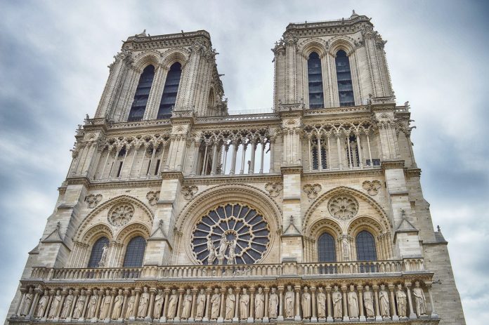 França: atentado na basílica de Notre Dame em Nice deixa 3 mortos