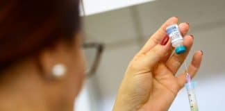 Agência emite autorização de uso de emergência para a vacina Pfizer / BioNTech Covid-19